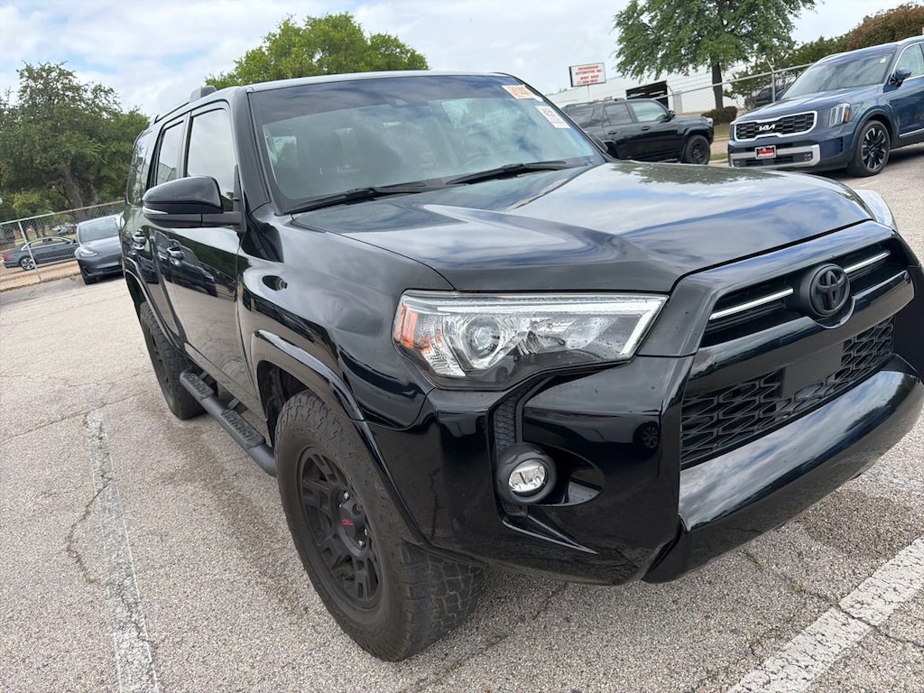 Used 2023 Toyota 4Runner SR5 Premium w/Navigation/Sunroof/Leather/17-in Bla SUV