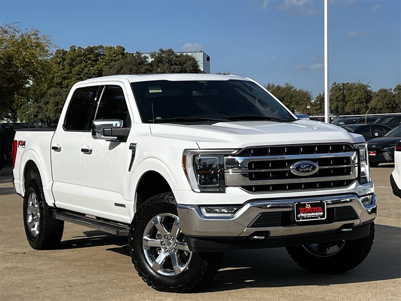 2021 Ford F-150 Lariat FX4 photo 2