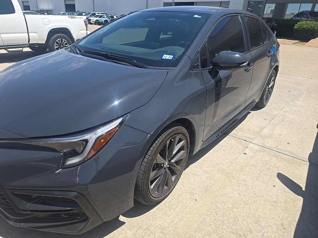 Used 2024 Toyota Corolla SE w/ 18 Alloy w/Graphite-Colored Finish Sedan