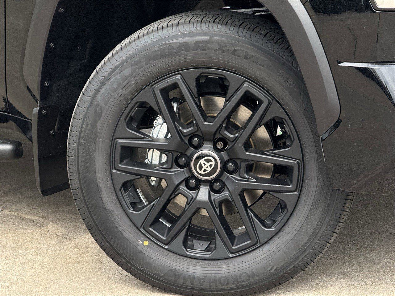 2026 Toyota Tundra SR5 - Photo 9