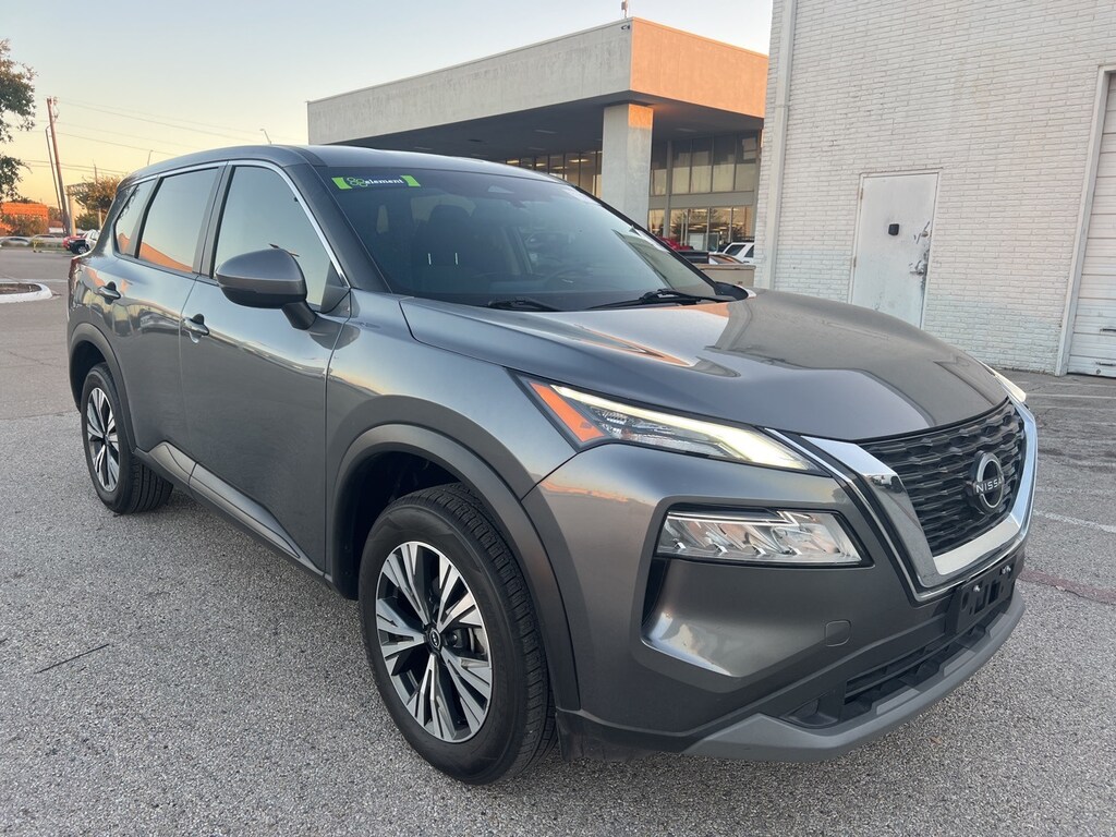 Used 2022 Nissan Rogue SV w/8 Color Touch-Screen Display/18-in Alloy SUV