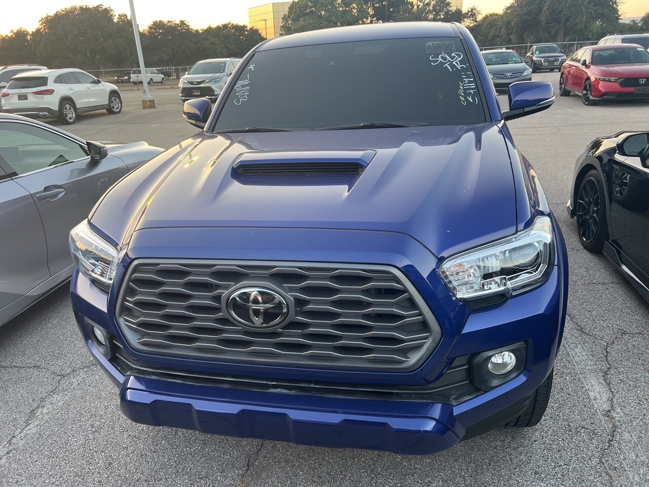 2022 Toyota Tacoma TRD Sport V6 photo 2