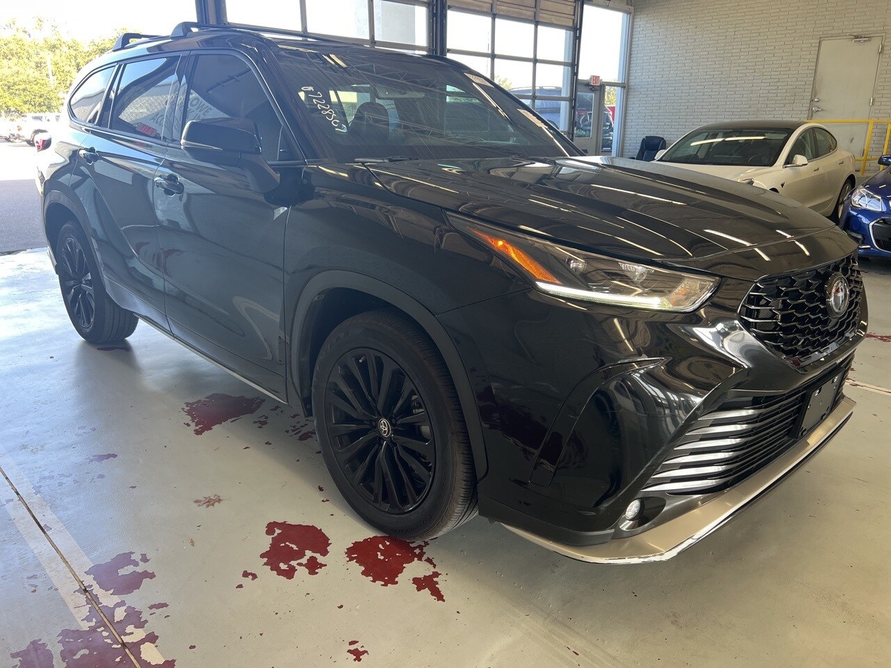 2023 Toyota Highlander XSE photo 3