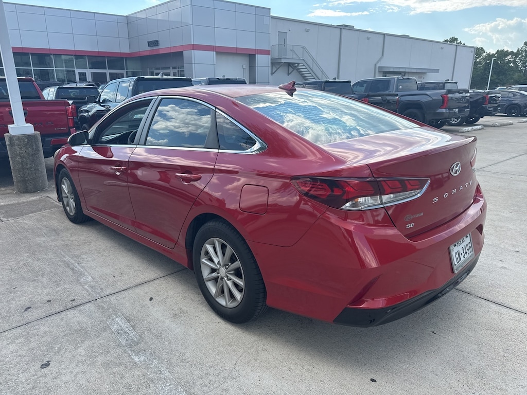 Used 2018 Hyundai Sonata SE w/16-Inch Aluminum Alloy Wheels Sedan