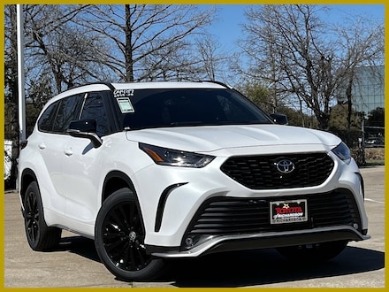 2026 Toyota Highlander XSE SUV