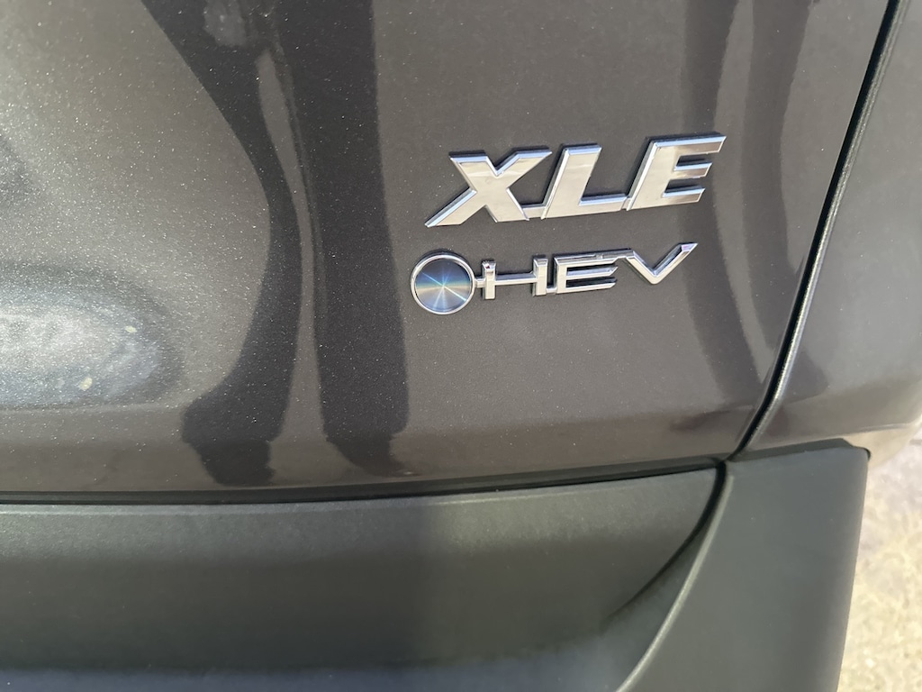 Used 2025 Toyota RAV4 Hybrid XLE w/Sunroof/17-in Alloy Wheels SUV