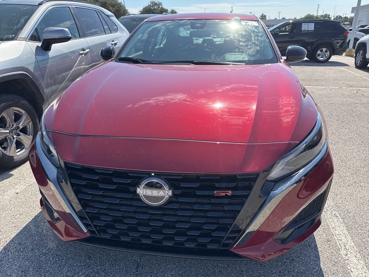 2024 Nissan Altima SR photo 2
