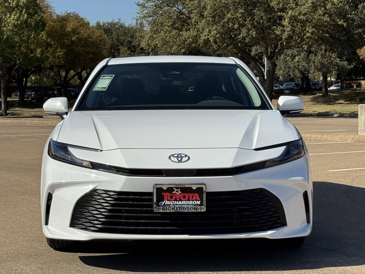 2026 Toyota Camry LE - Photo 8