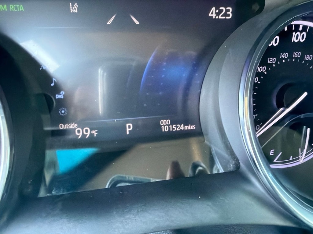 Used 2019 Toyota Camry Hybrid XLE w/18-Inch Chrome Machined-Finish Alloy Sedan