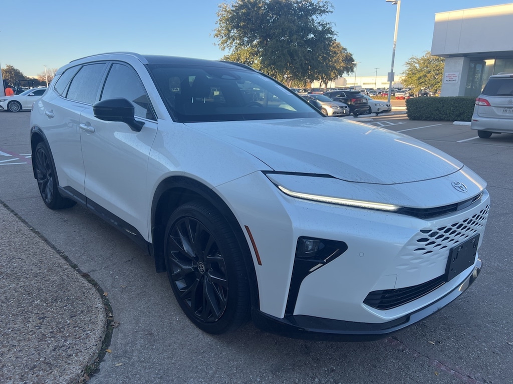 Used 2025 Toyota Crown Signia Limited SUV