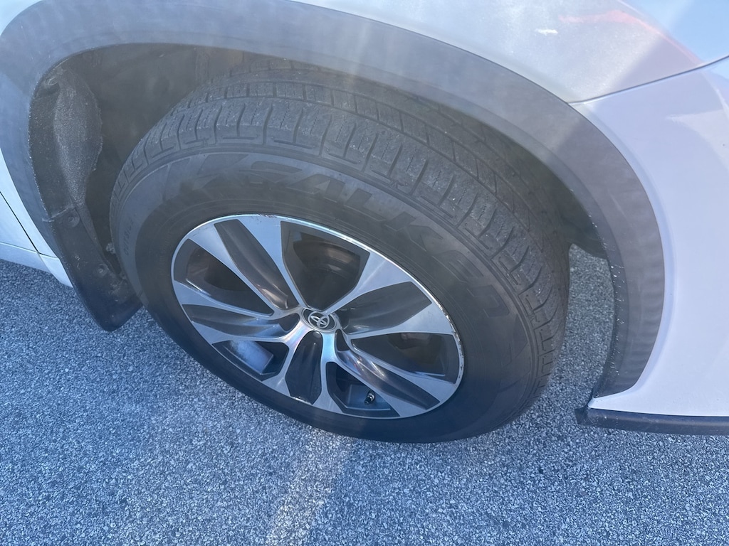 Used 2020 Toyota Highlander XLE SUV