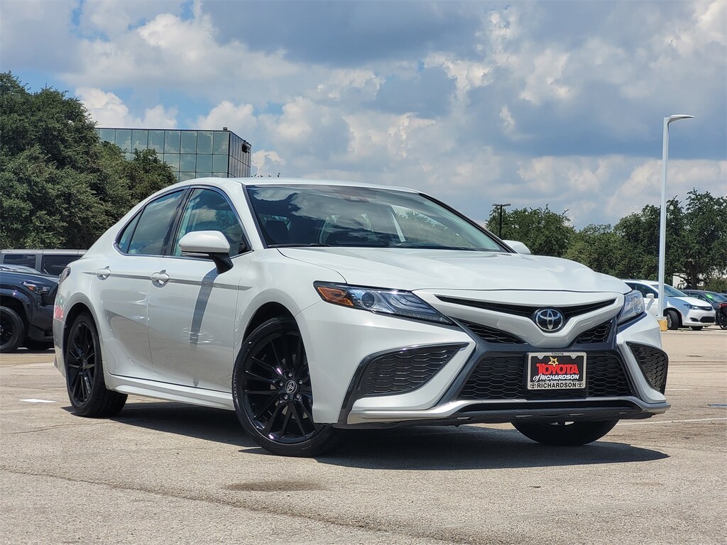 Used 2023 Toyota Camry XSE w/19-Inch Alloy/Perforated Leather Sedan