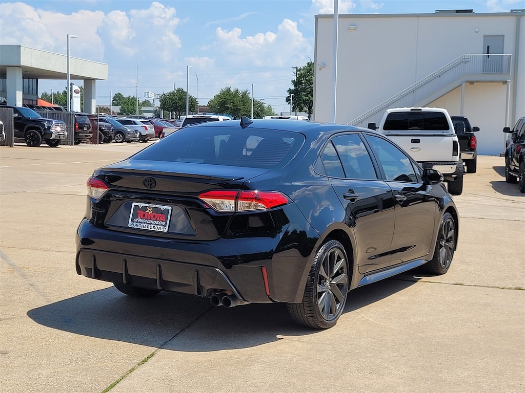 Used 2024 Toyota Corolla SE w/18-in. Alloy w/Graphite-Colored Finish Sedan