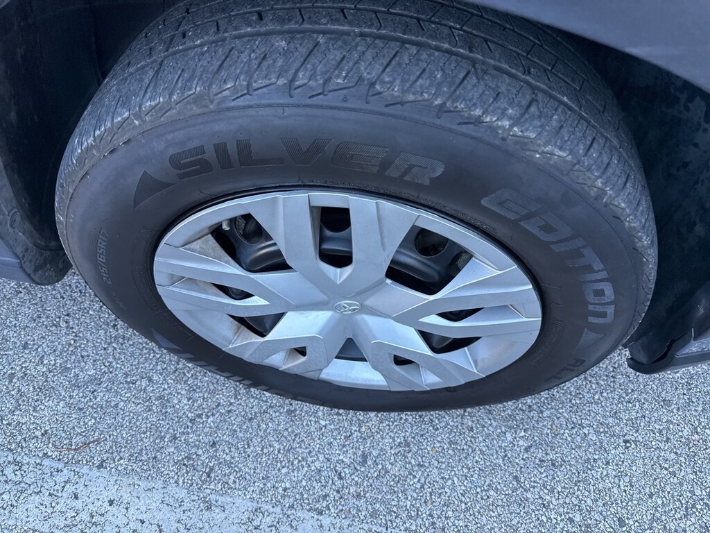 Used 2023 Toyota Corolla Cross L w/8-in Toyota Multimedia SUV