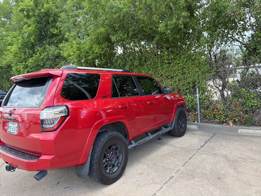 Used 2021 Toyota 4Runner SR5 Premium w/Navigation/Sunroof/17-in Alloy SUV