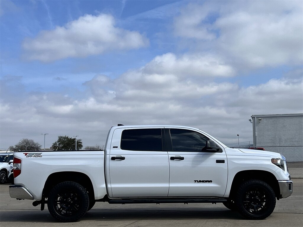 Used 2020 Toyota Tundra SR5 w/TSS Off-Road Packag/18-in Black Alloy Wheels Truck CrewMax