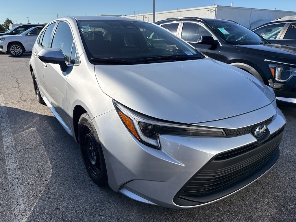 Used 2024 Toyota Corolla Hybrid LE w/8-in Toyota Audio Multimedia Sedan