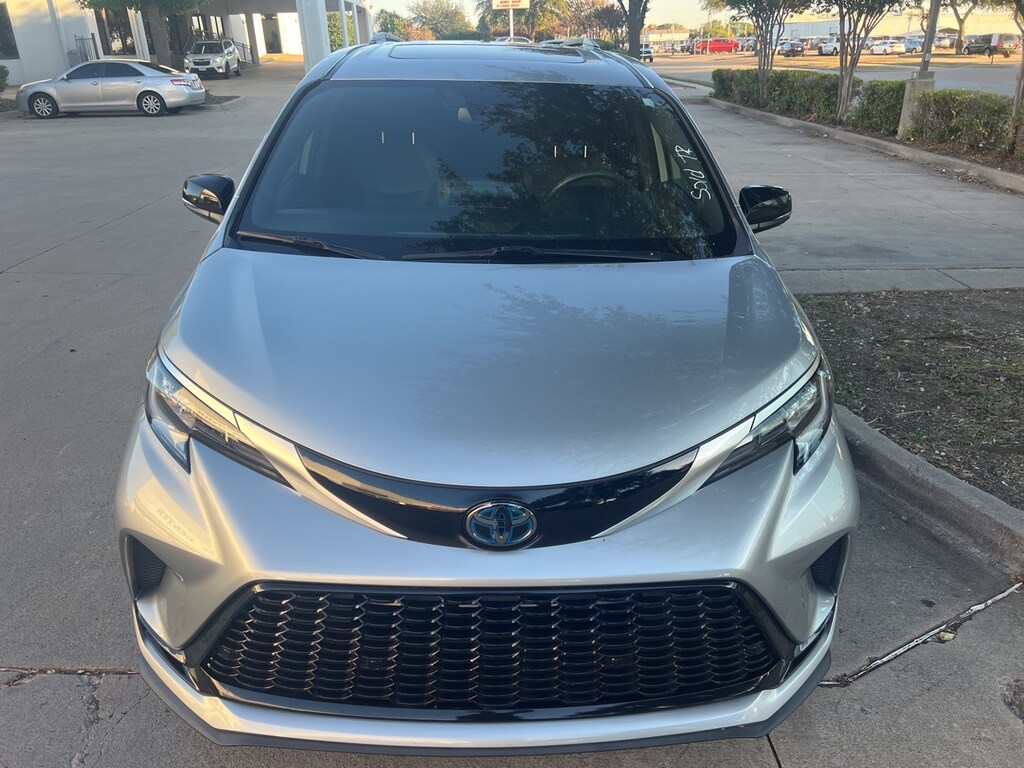 Used 2023 Toyota Sienna XSE 7 Passenger Van Passenger Van