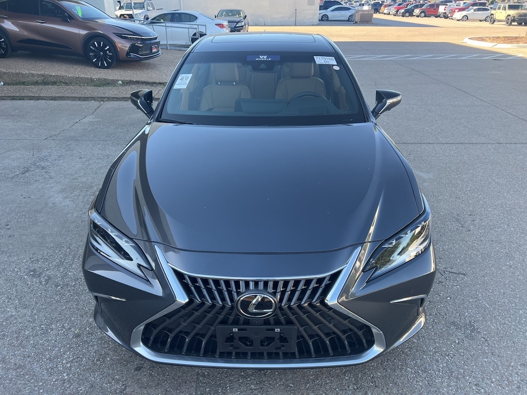 Used 2024 Lexus ES 300h 300h Luxury w/Triple Beam LED Headlamps Sedan