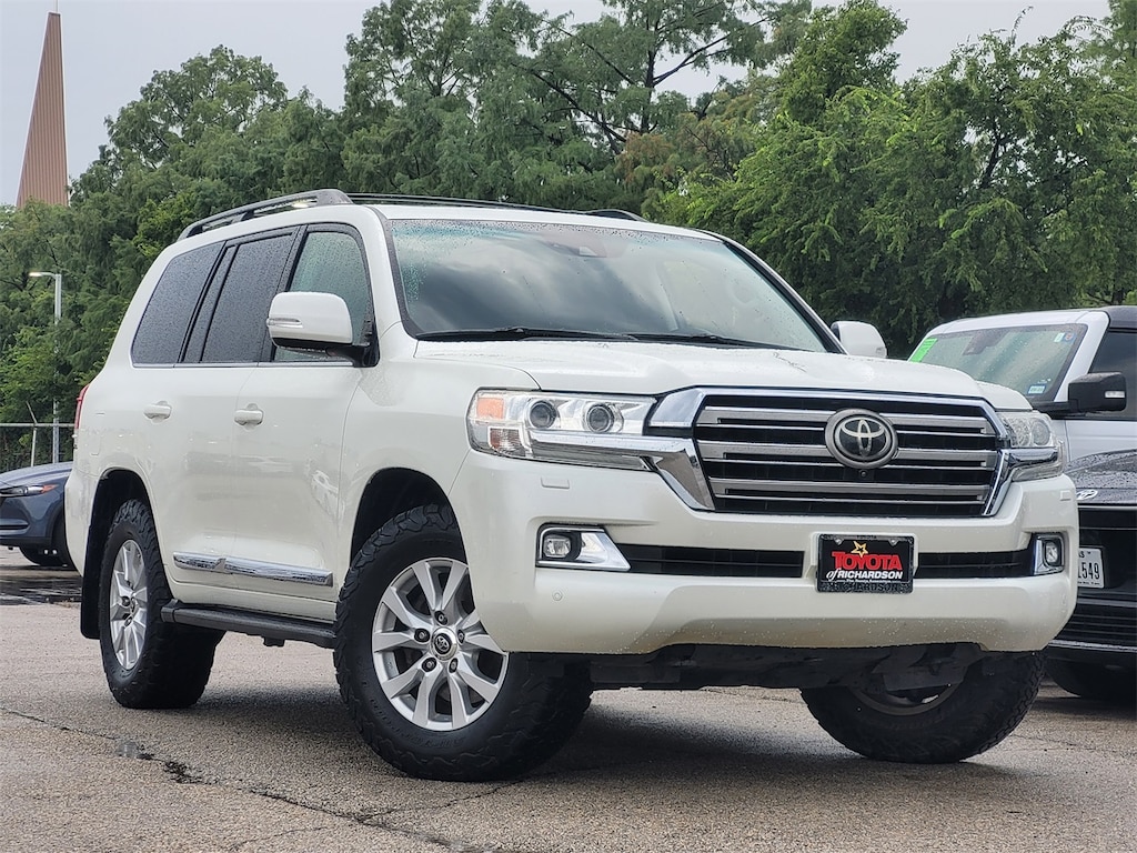 Used 2017 Toyota Land Cruiser Base w/Navigation/Sunroof/Leather SUV