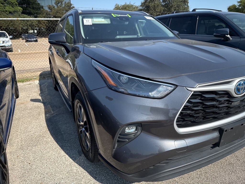 Used 2023 Toyota Highlander Hybrid XLE w/Bench Seat/18-in Alloy SUV