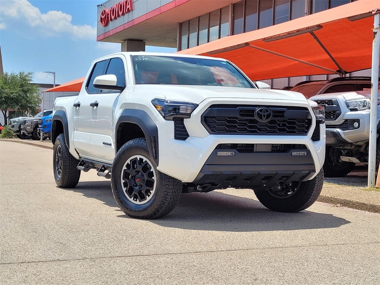 Used 2024 Toyota Tacoma TRD Off Road with VIN 3TYLB5JN2RT010378 for sale in Richardson, TX