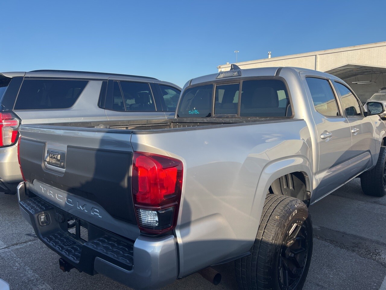 2020 Toyota Tacoma SR5 photo 4