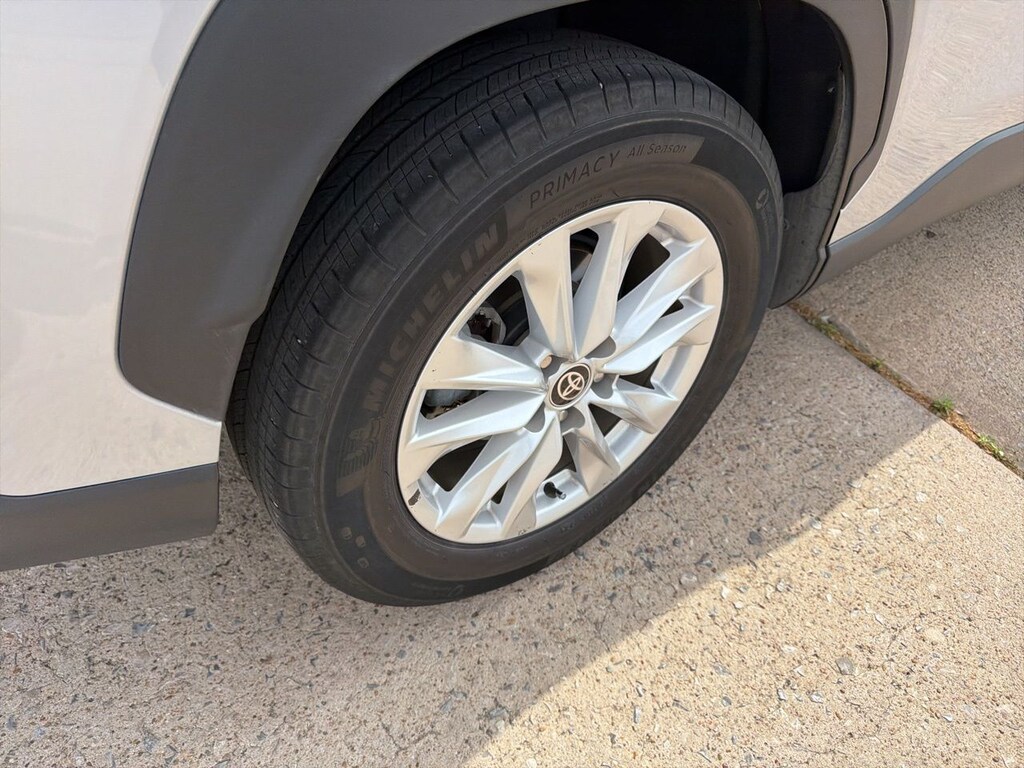 Used 2024 Toyota Corolla Cross LE SUV