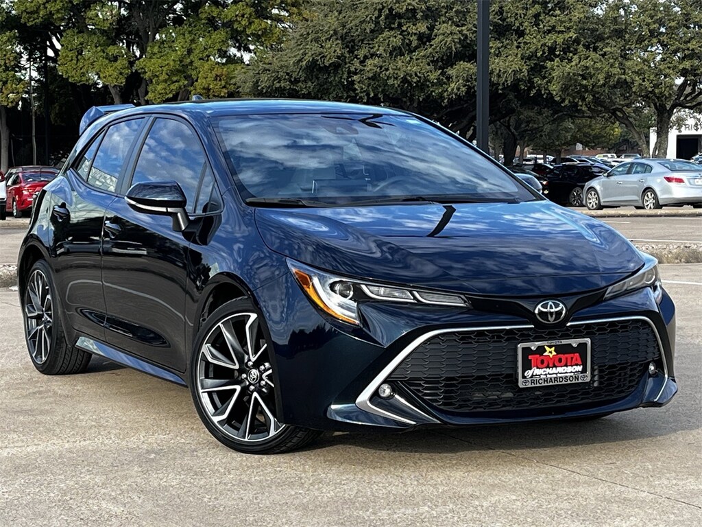 Used 2022 Toyota Corolla Hatchback XSE w/18-in Bright Machine-Finished Alloy Hatchback