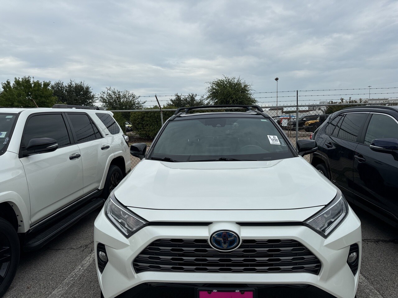 Used 2020 Toyota RAV4 XSE with VIN 2T3EWRFV3LW052279 for sale in Richardson, TX