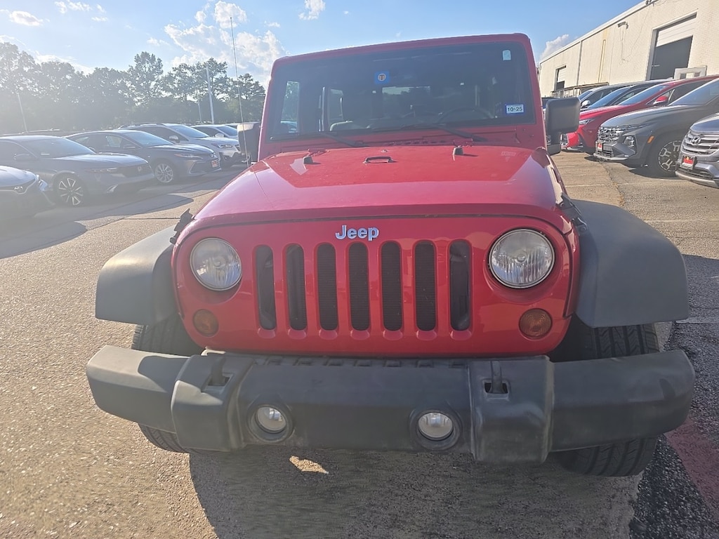 Used 2010 Jeep Wrangler Unlimited Unlimited Sport w/Easy Folding Softtop SUV
