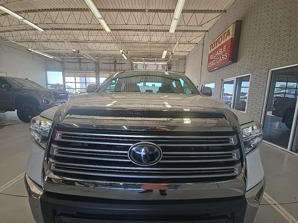 Used 2018 Toyota Tundra Limited w/Entune App Suite Truck CrewMax