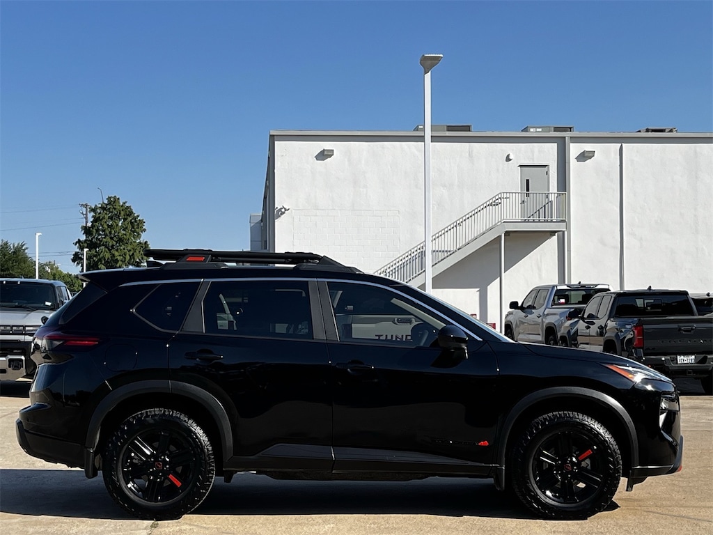 Used 2025 Nissan Rogue Rock Creek w/17-in Dark Painted Alloy Wheels SUV