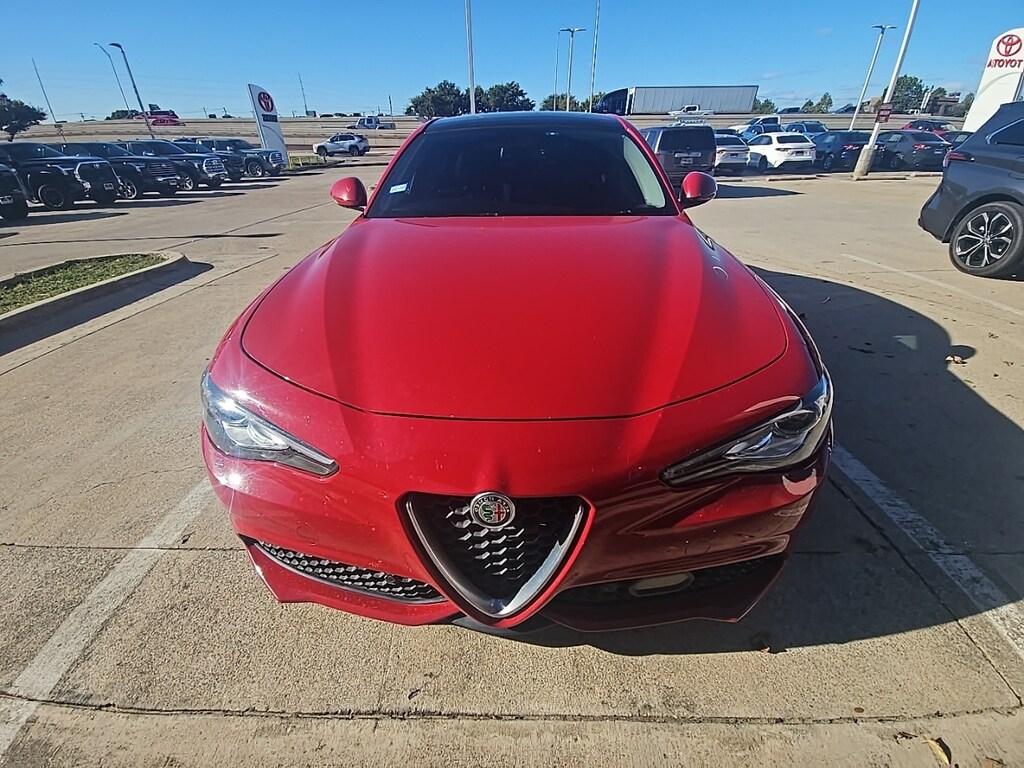 Used 2018 Alfa Romeo Giulia Ti Sport w/Driver Assistance/Dual-Pane SR Sedan