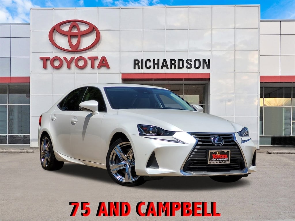 Used 2017 Lexus IS 200t 200t Premium w/Intuitive Park Assist Sedan