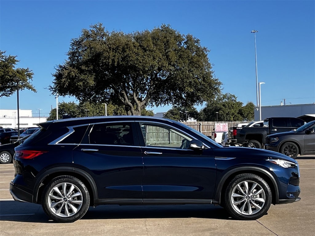 Used 2021 INFINITI QX50 Luxe w/Moonroof/Leather/10-in Alloy Wheels SUV