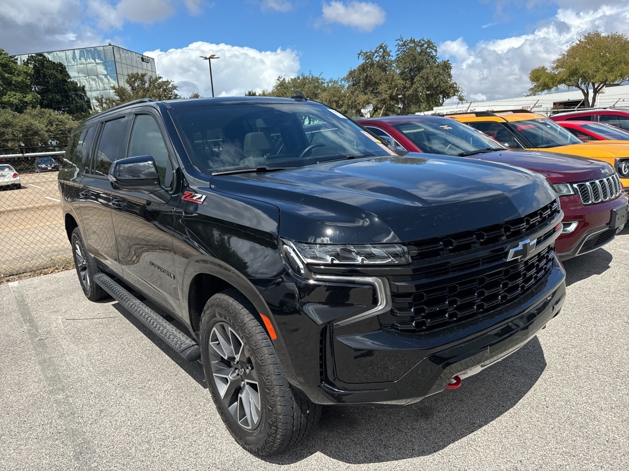 Used 2023 Chevrolet Suburban Z71 with VIN 1GNSKDKD9PR437826 for sale in Richardson, TX