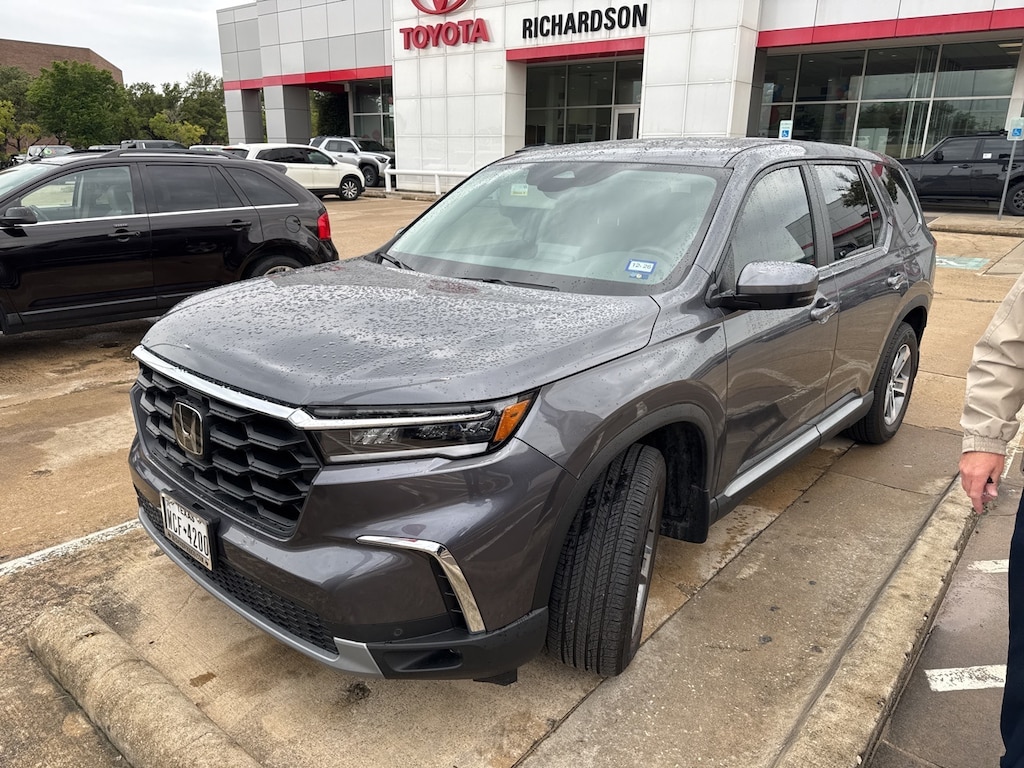 Used 2025 Honda Pilot EX-L w/18-in Pewter Gray Machined Face SUV