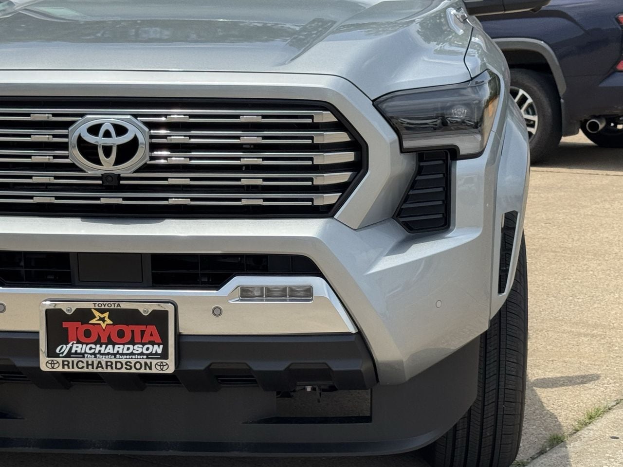 2026 Toyota Tacoma Limited - Photo 8