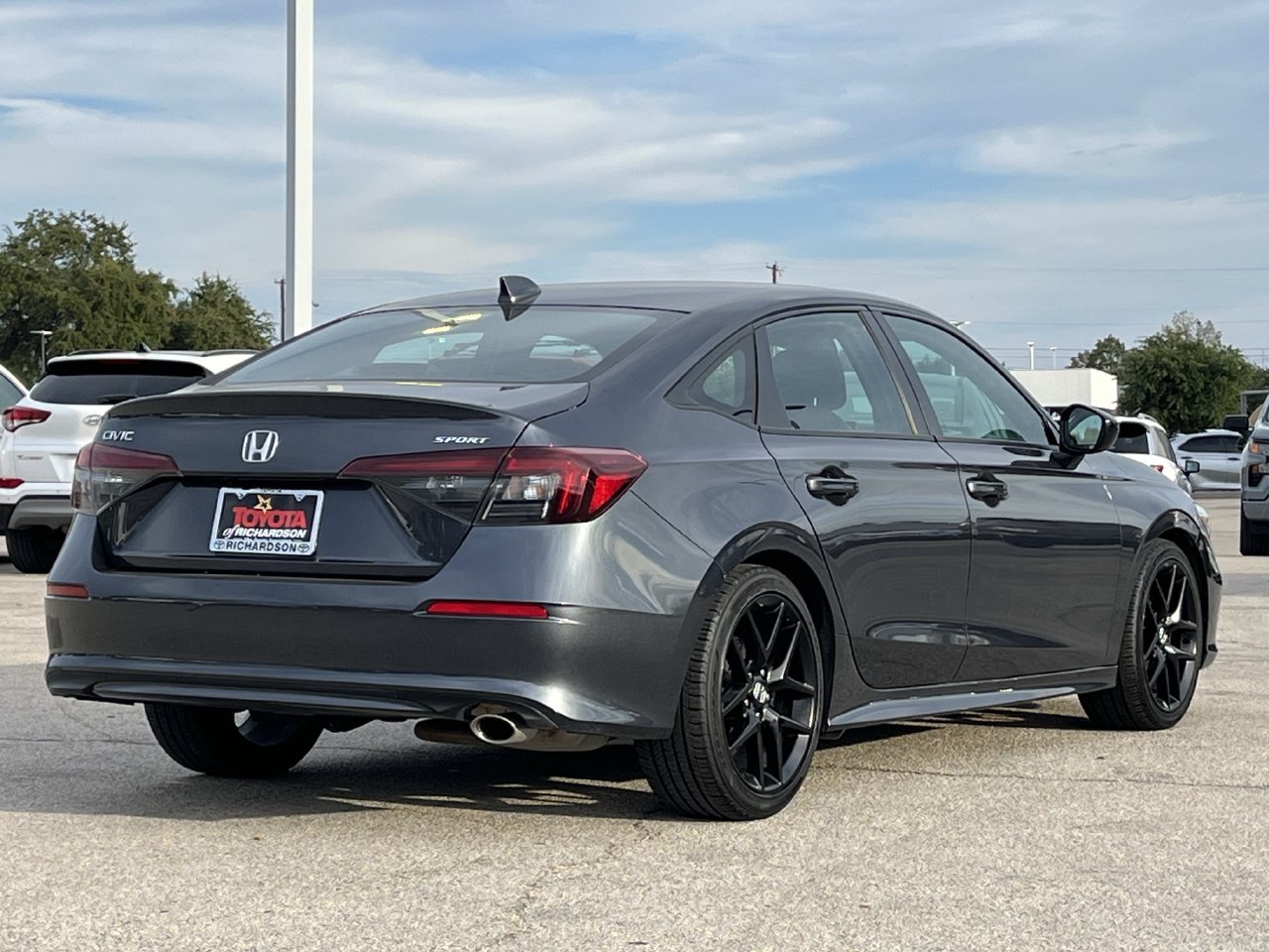 Used 2025 Honda Civic Sport w/Cloth/Leatherette Seating Surfaces Sedan