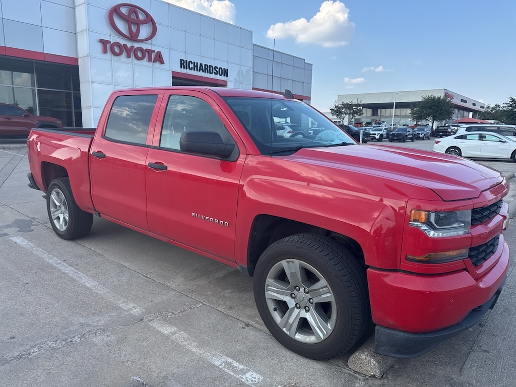 Used 2018 Chevrolet Silverado 1500 Custom w/Convenience Pkg. Truck Crew Cab