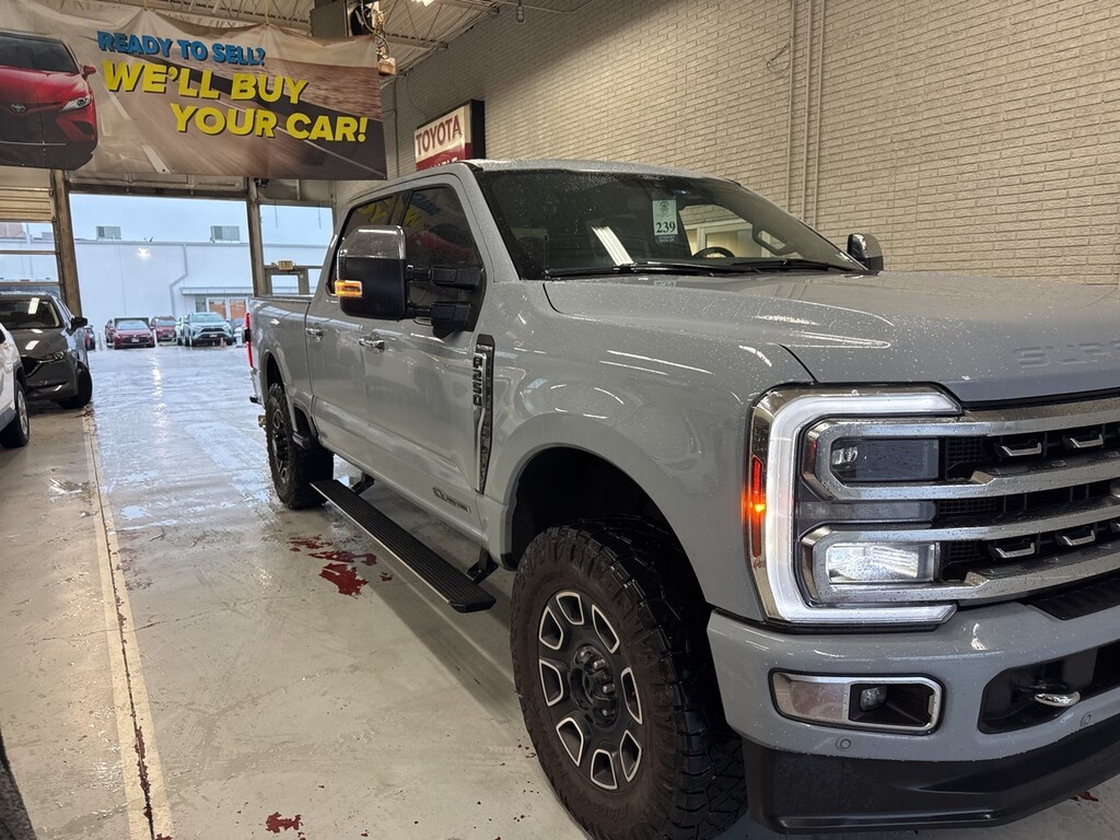 Used 2024 Ford F-250 Platinum w/FX4 Off-Road Package Truck Crew Cab