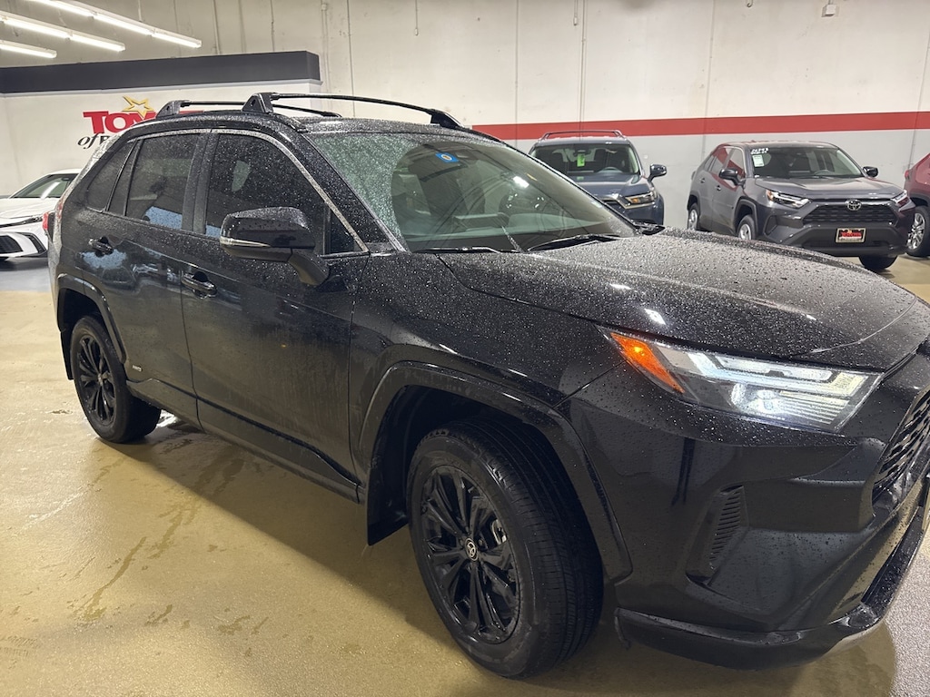Used 2024 Toyota RAV4 Hybrid SE w/Sunroof/Weather Package SUV
