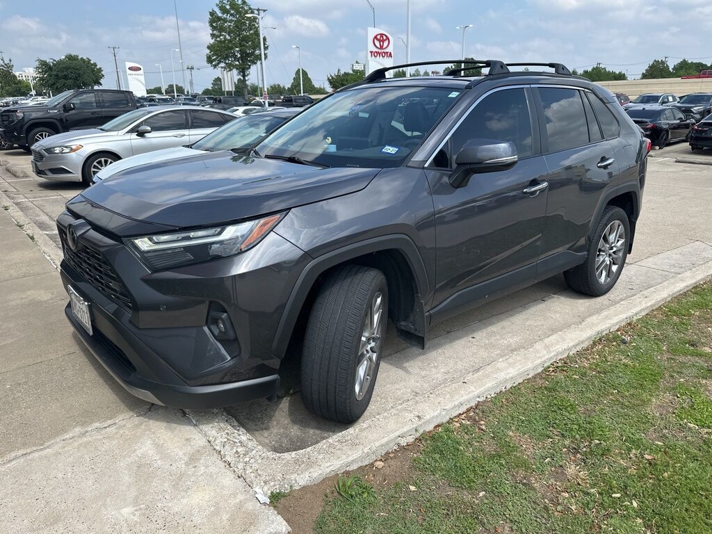 Used 2023 Toyota RAV4 Limited w/Moonroof/Leather/19-in Alloy Wheels SUV