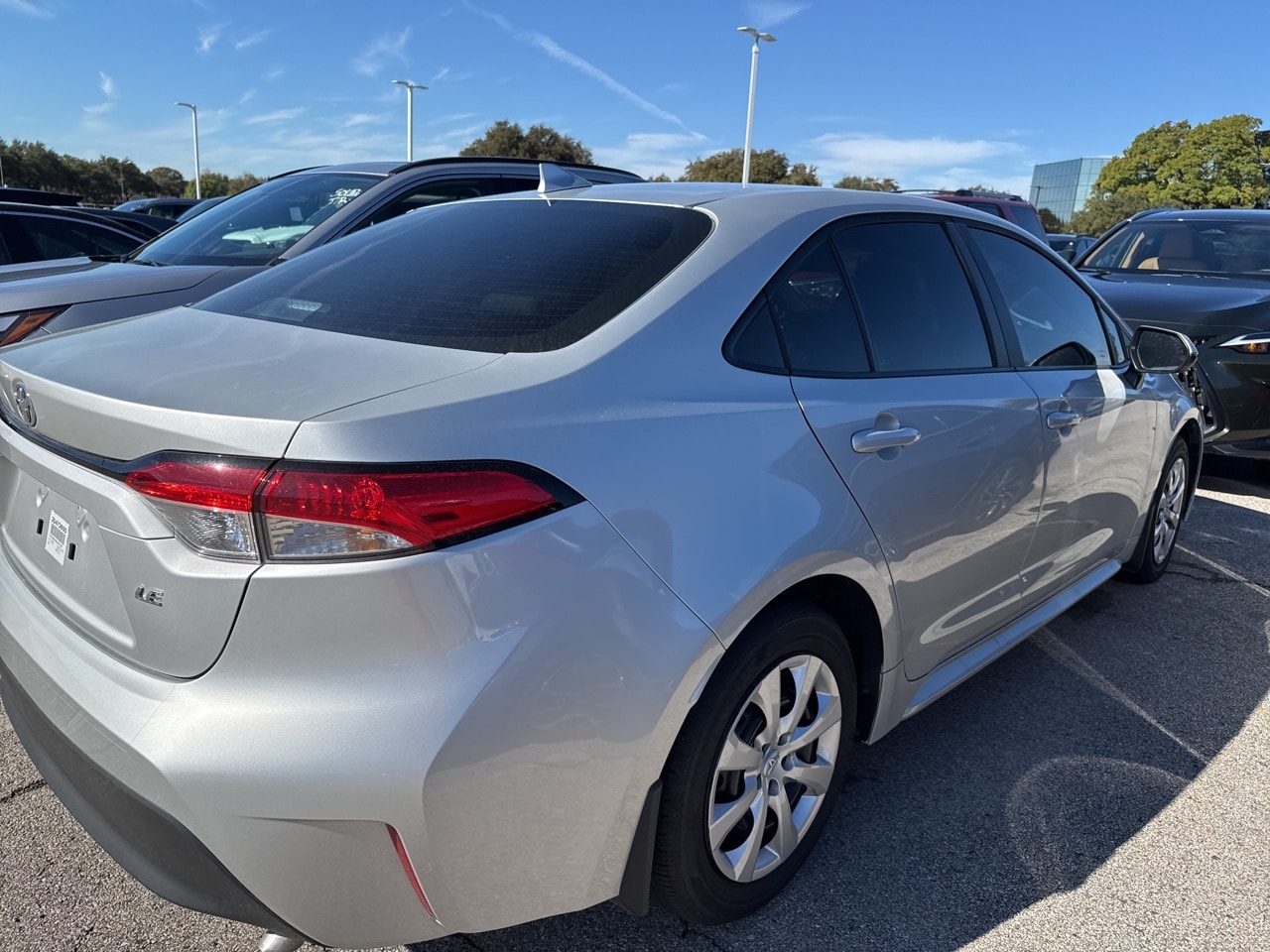 2025 Toyota Corolla LE photo 4