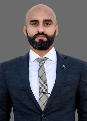 Staff member Amine El Harchaoui from ID_609e16278992