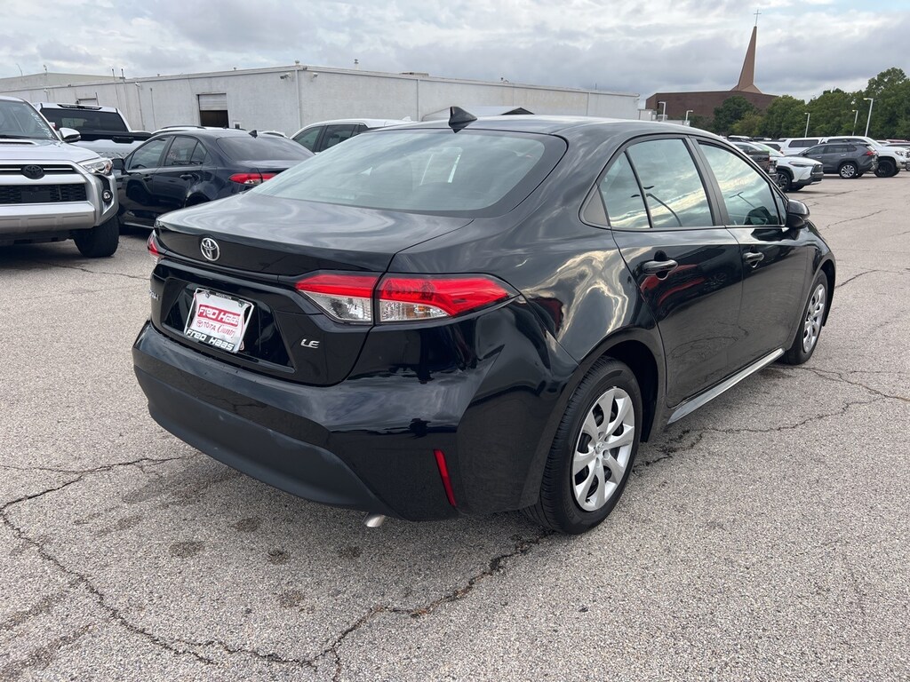 Used 2025 Toyota Corolla LE w/8-in Toyota Audio Multimedia Sedan