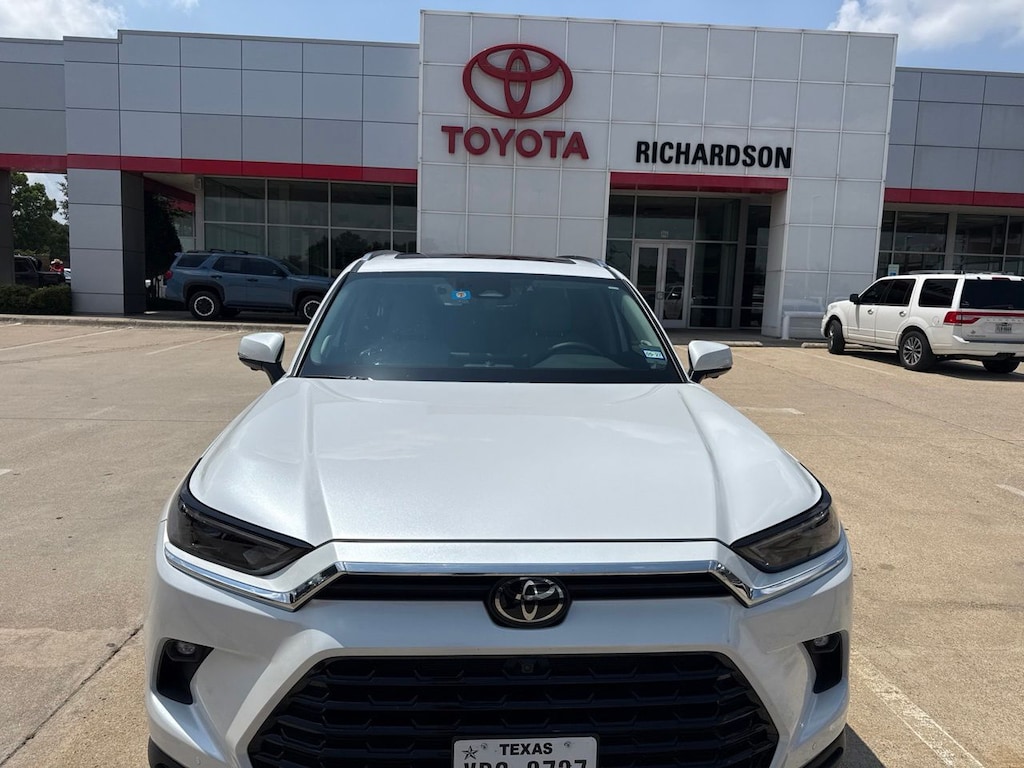 Used 2025 Toyota Grand Highlander Limited w/Navigation/Panoramic Roof SUV
