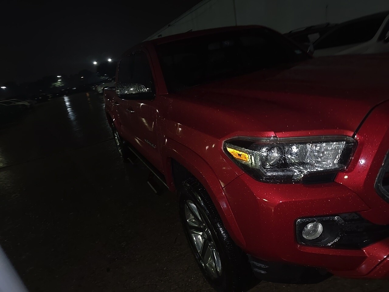 2016 Toyota Tacoma Limited V6 photo 2