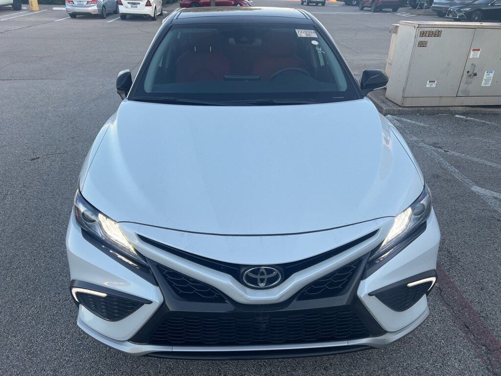 Used 2024 Toyota Camry XSE w/Two-Tone Exterior/Panoramic Glass Roof Sedan